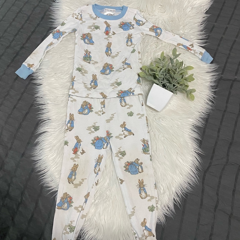🔅5 for $20🔅Pottery Barn Kids 3T pajamas.